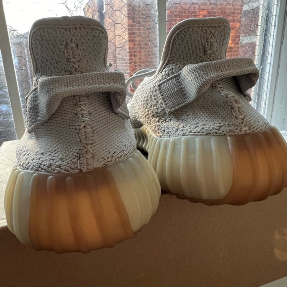 Adidas Yeezy boost 350 V2 Sesame’s - Picture 5 of 8